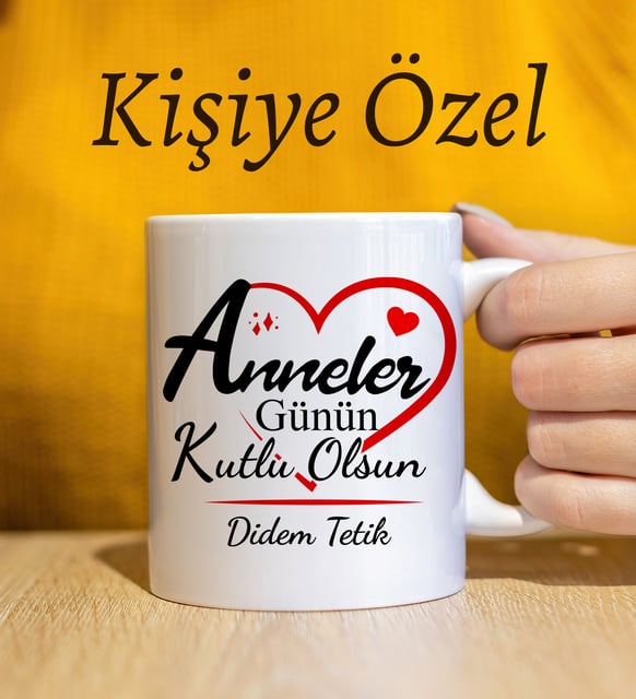 Anneler Gününe Özel Üçlü Peluş Ayıcık Buketi & Kişiye Özel Kupa & Özel Tasarım Mum Hediye Seti